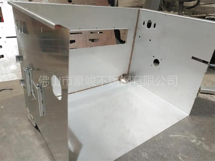 鈑金加工機(jī)箱機(jī)柜，豪峻18年品質(zhì)見證！